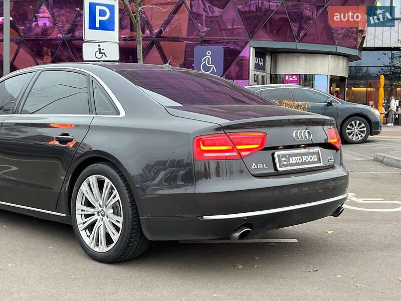 Седан Audi A8 2012 в Киеве