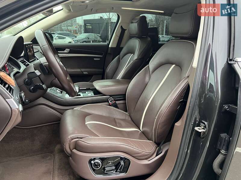 Седан Audi A8 2012 в Киеве