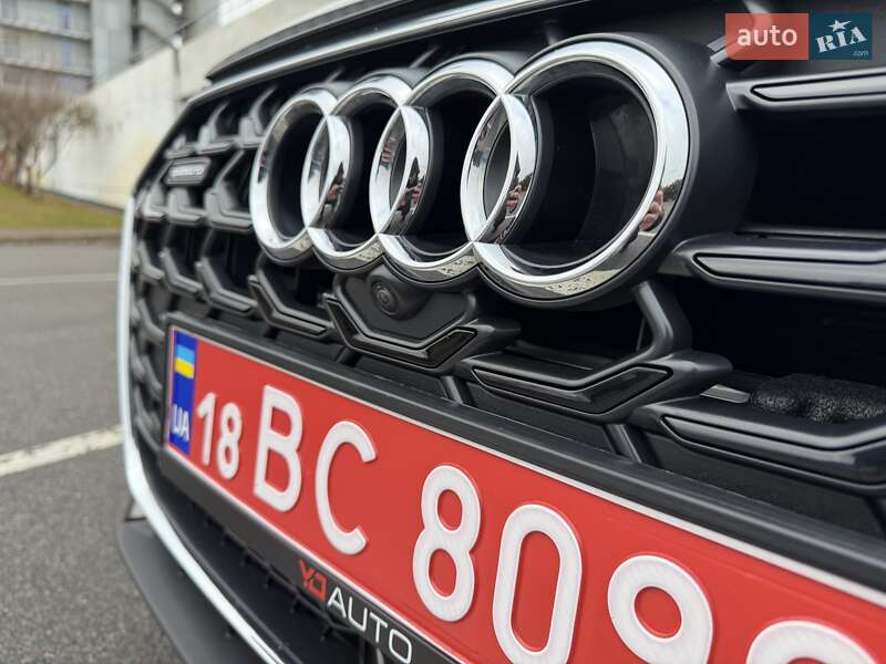 Седан Audi A8 2022 в Києві