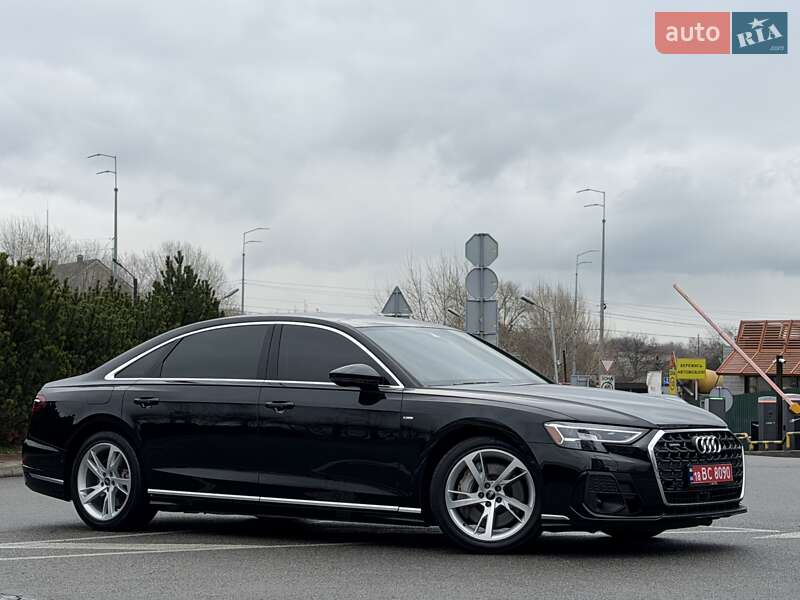 Седан Audi A8 2022 в Києві