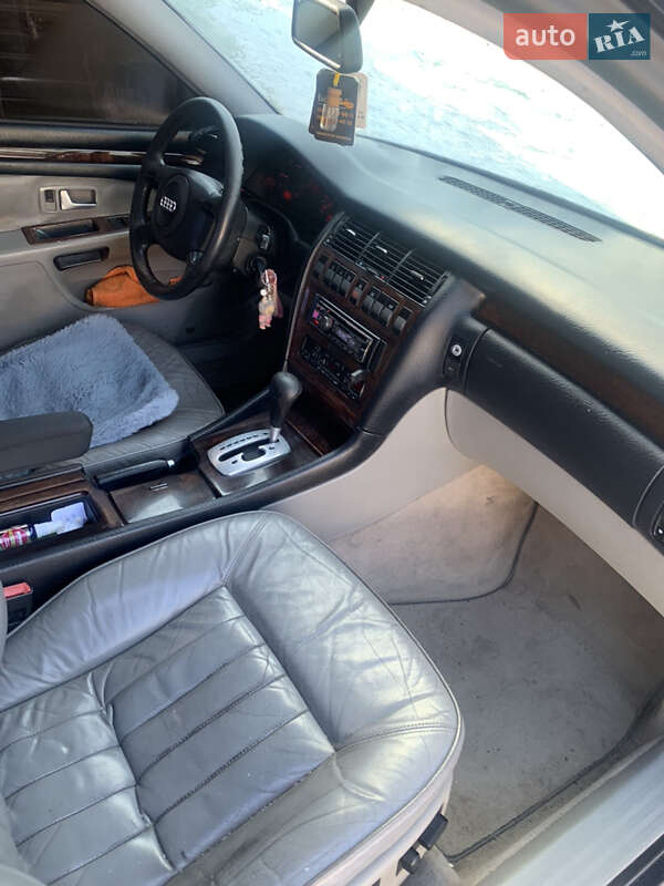 Седан Audi A8 1998 в Вінниці
