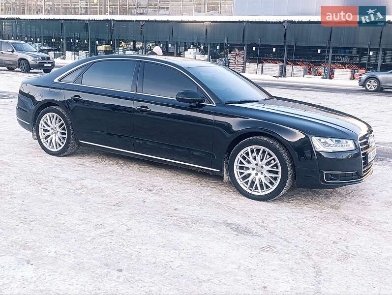 Седан Audi A8 2015 в Чернигове