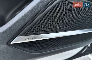Седан Audi A8 2019 в Киеве