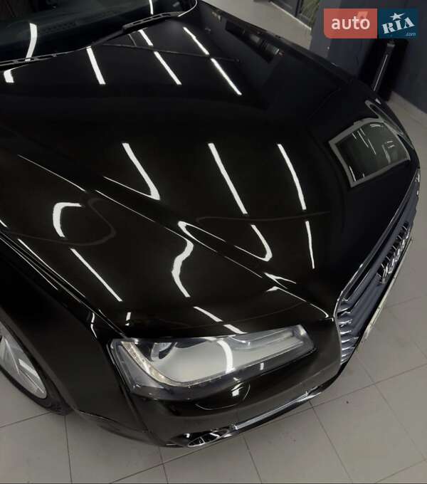 Седан Audi A8 2012 в Коломые