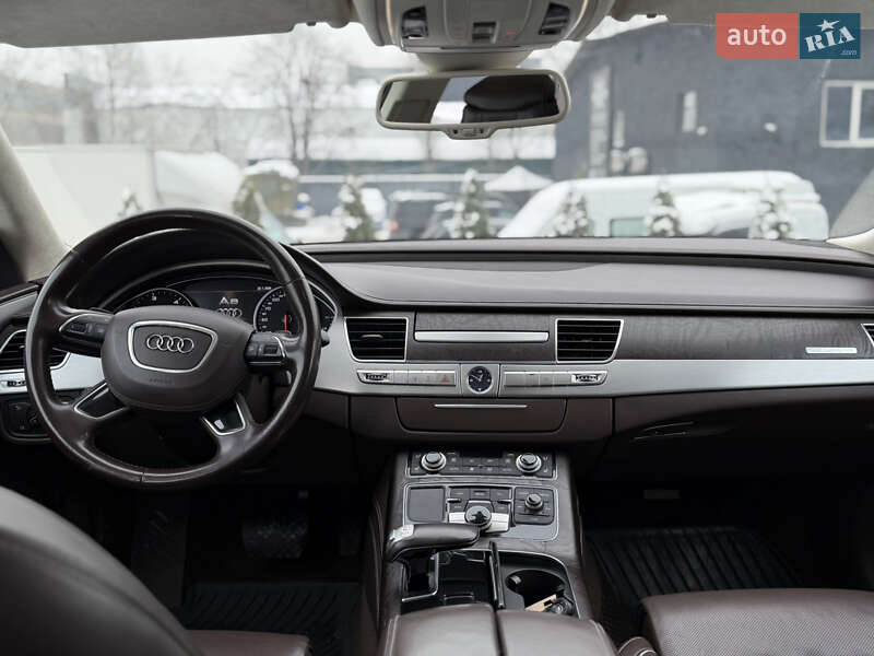 Седан Audi A8 2012 в Киеве