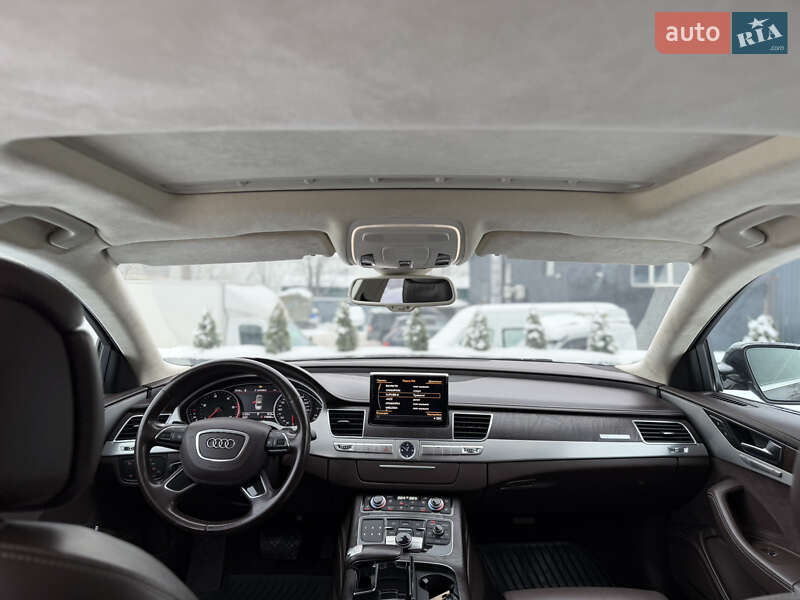 Седан Audi A8 2012 в Киеве