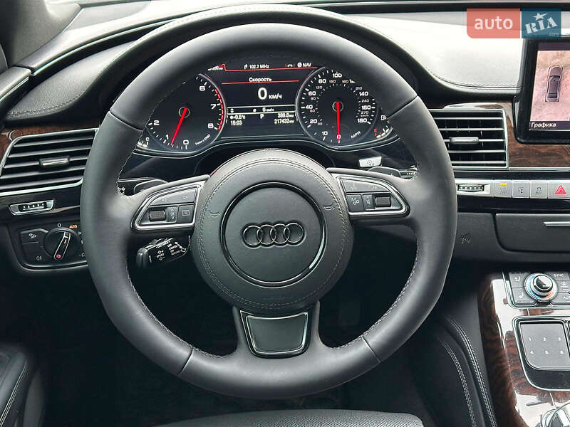 Седан Audi A8 2013 в Одессе