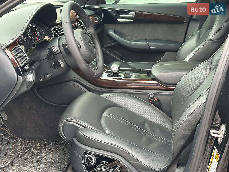 Седан Audi A8 2013 в Одессе