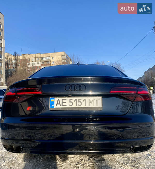 Седан Audi A8 2013 в Дніпрі