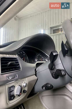 Седан Audi A8 2013 в Днепре