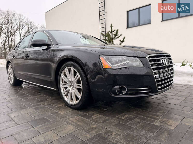 Седан Audi A8 2013 в Луцьку