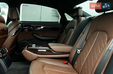 Седан Audi A8 2015 в Львове