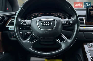Седан Audi A8 2015 в Львове