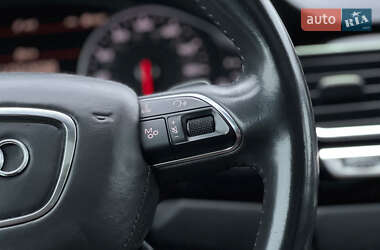 Седан Audi A8 2015 в Львове