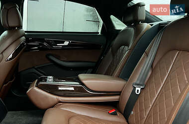 Седан Audi A8 2015 в Львове