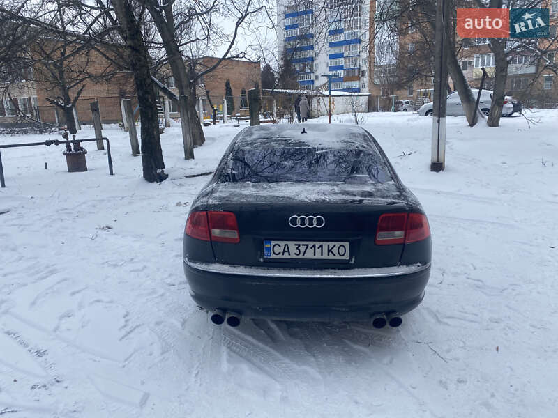 Седан Audi A8 2004 в Умані