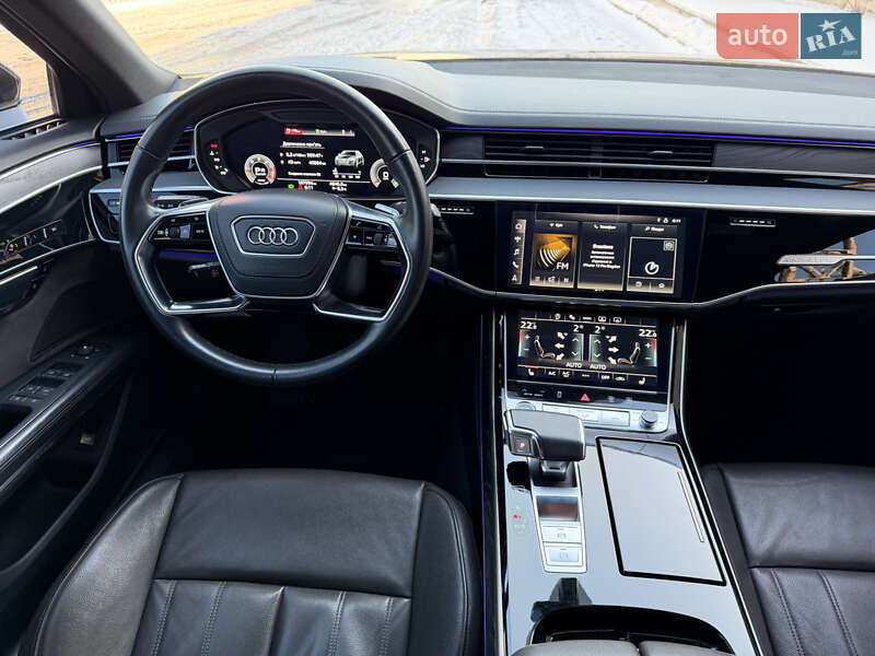 Седан Audi A8 2021 в Киеве