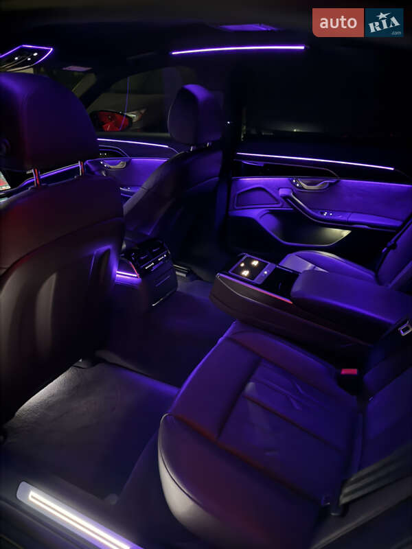 Седан Audi A8 2021 в Киеве