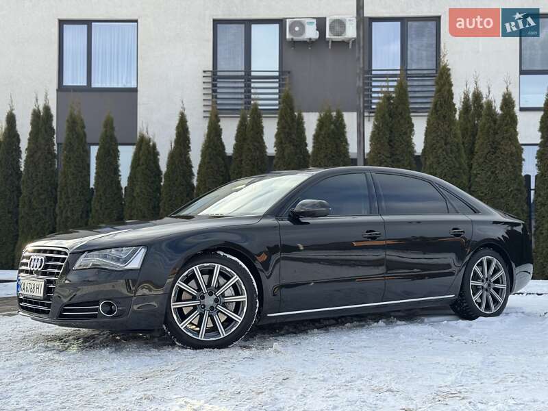 Седан Audi A8 2013 в Луцке
