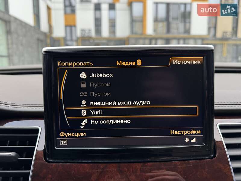 Седан Audi A8 2013 в Луцке
