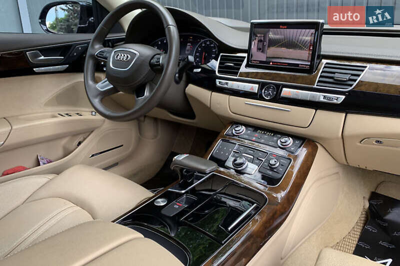 Седан Audi A8 2015 в Киеве