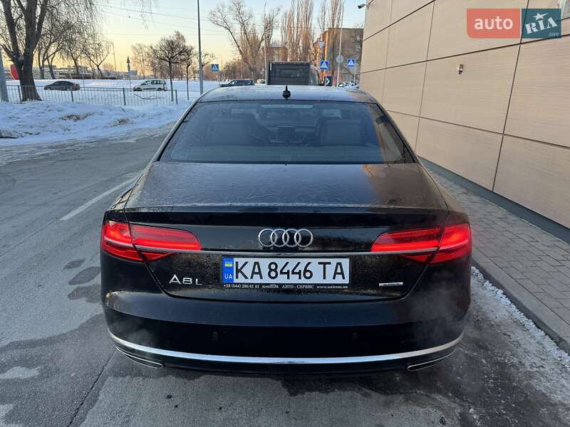 Седан Audi A8 2015 в Киеве