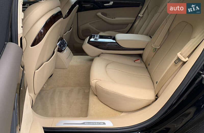 Седан Audi A8 2015 в Киеве