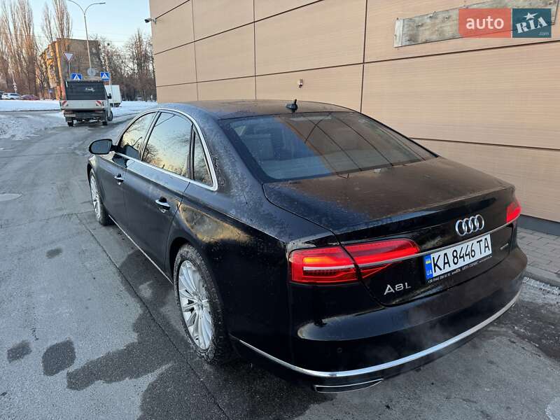 Седан Audi A8 2015 в Киеве