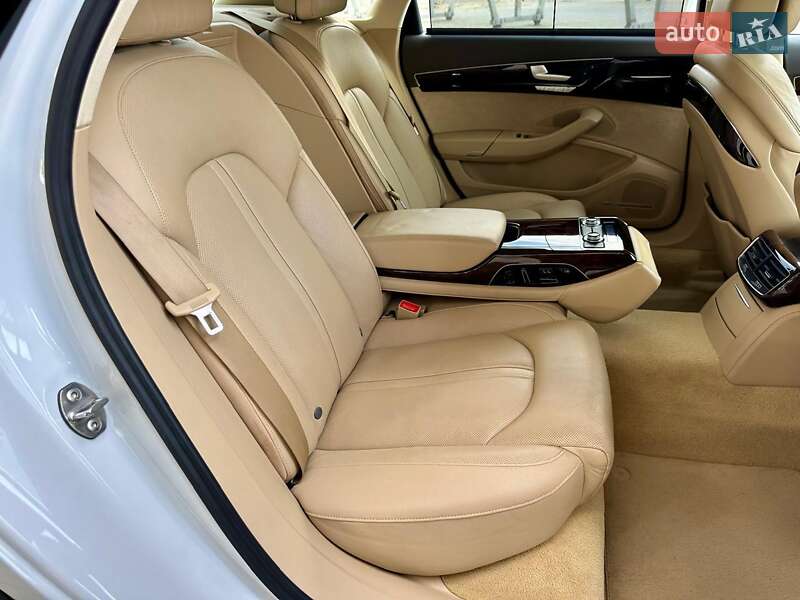 Седан Audi A8 2016 в Дніпрі фото 34 Седан Audi A8 2016 в Дніпрі