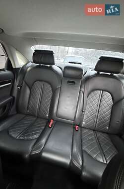 Седан Audi A8 2013 в Кривом Роге
