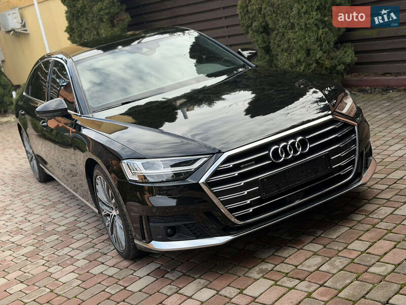 2021 Audi A8, VIN WAUZZZF8XMN018381:plate — zdjęcie 1 (autoria)