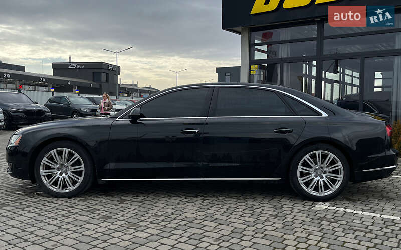 Седан Audi A8 2015 в Мукачевому