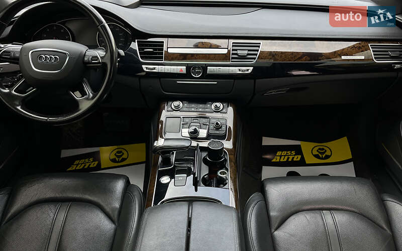 Седан Audi A8 2015 в Мукачевому