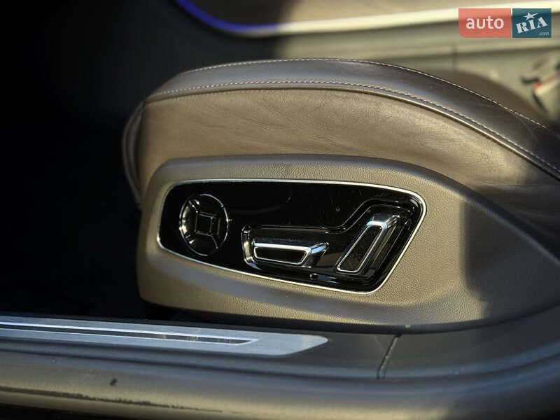 Седан Audi A8 2021 в Киеве