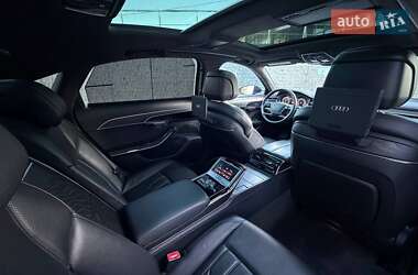 Седан Audi A8 2019 в Луцке