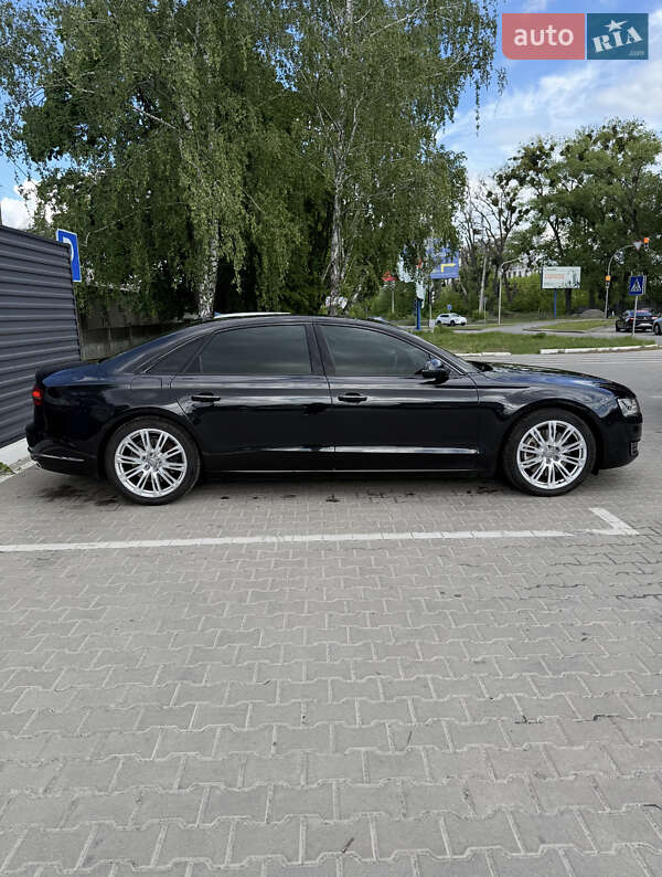Седан Audi A8 2013 в Киеве