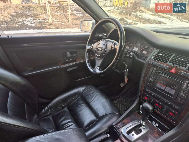 Седан Audi A8 1999 в Полтаве