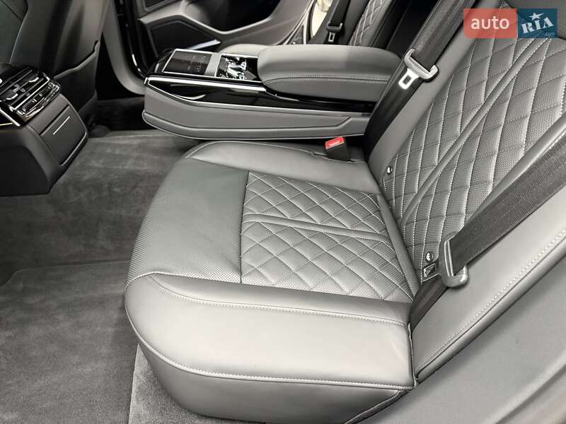 Седан Audi A8 2025 в Киеве фото 38 Седан Audi A8 2025 в Киеве