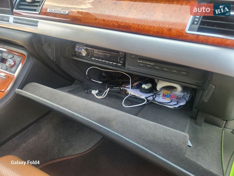 Седан Audi A8 2005 в Яремчі