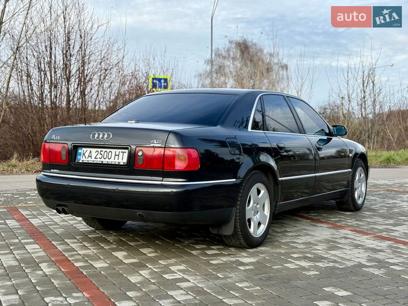 Седан Audi A8 2000 в Старокостянтинові