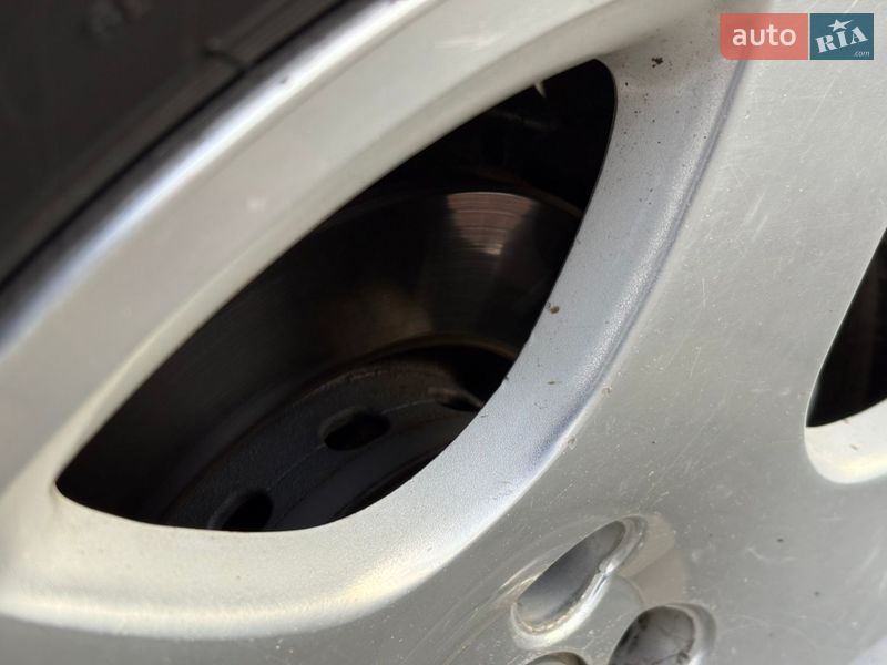 Седан Audi A8 2000 в Старокостянтинові