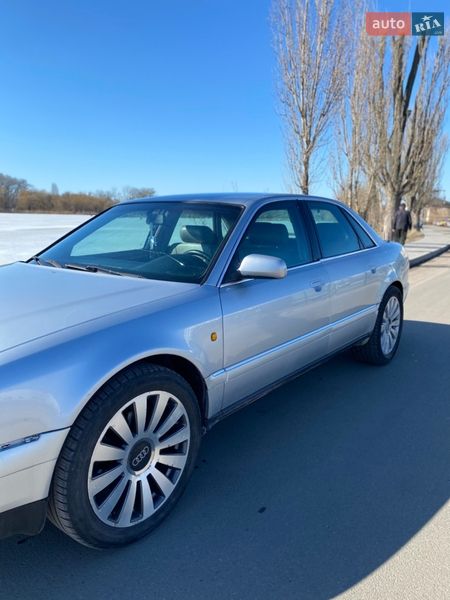 Седан Audi A8 1998 в Василькові