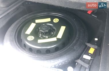 Седан Audi A8 2012 в Киеве
