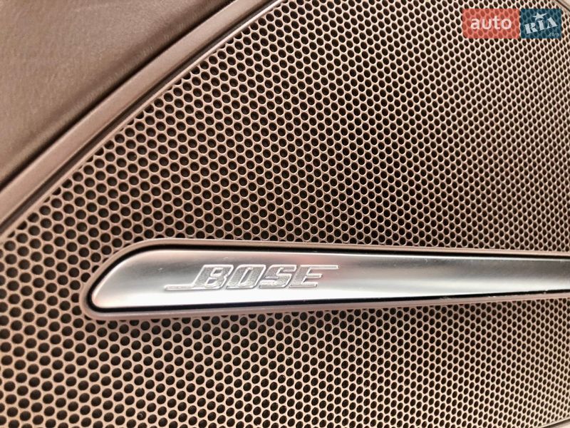 Седан Audi A8 2012 в Києві