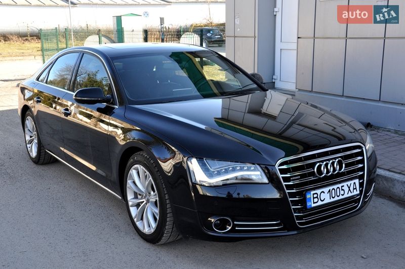 Седан Audi A8 2013 в Львові