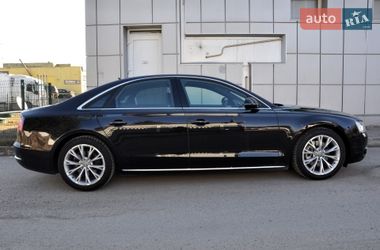 Седан Audi A8 2013 в Львове