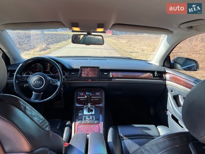 Седан Audi A8 2004 в Луцке