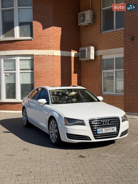 Седан Audi A8 2012 в Одесі