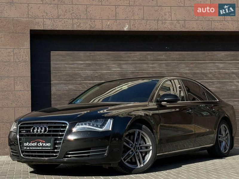 Седан Audi A8 2013 в Миколаєві