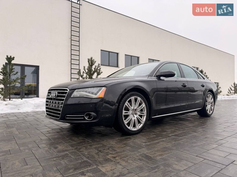 Седан Audi A8 2013 в Луцьку